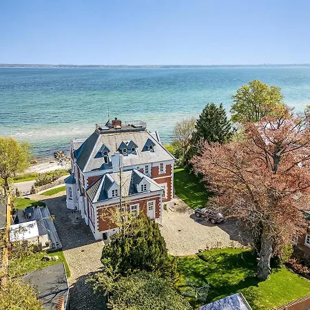 A Small Castle With Its Own And Plenty Of Space Villa *